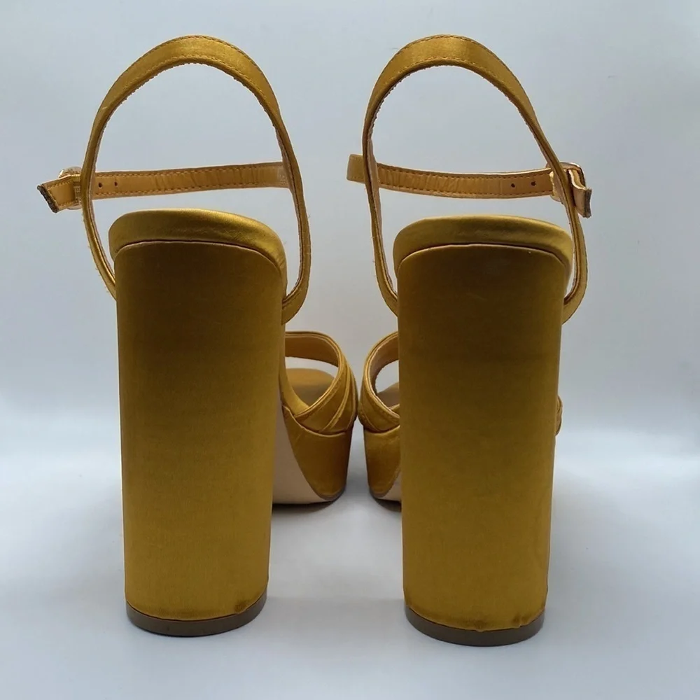 FOREVER 21 WOMEN’S GOLD PLATFORM BLOCKED HEELS SANDAL SZ 7.5